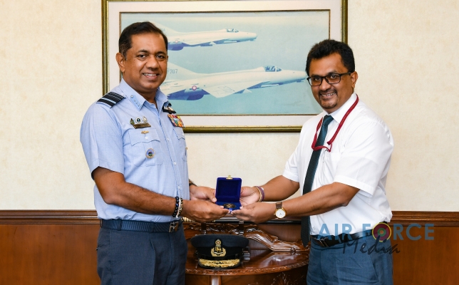 SLAF
HANDS OVER TWO (02) HEATED HUMIDIFIED OXYGEN THERAPY UNITS