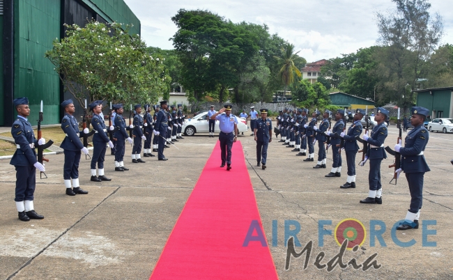 Commander of the Air Force Visits Sri Lanka Air Force Academy China Bay
