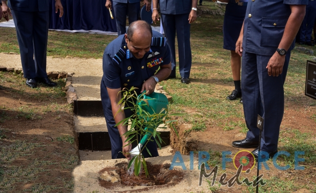 Commander of the Air Force Visits Sri Lanka Air Force Academy China Bay