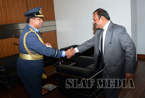 SLAF Commander Calls on the State Minister of Defence and Defence Secretary