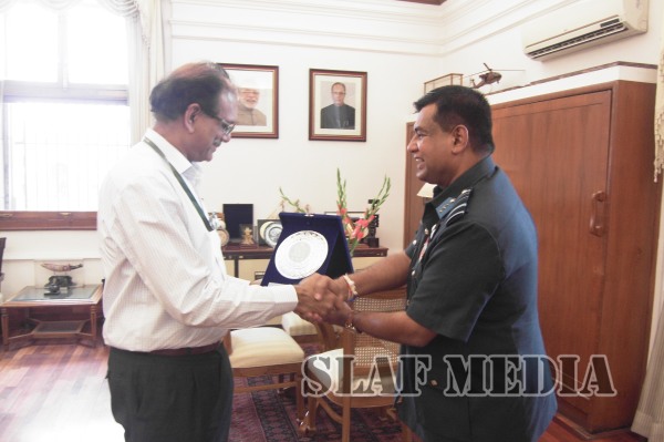 Commander Visits India