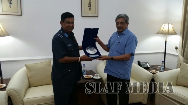 Commander Visits India