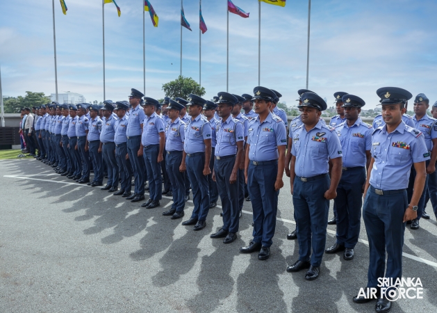 NEW COMMAND MASTER WARRANT OFFICER TAKES OVER DUTIES