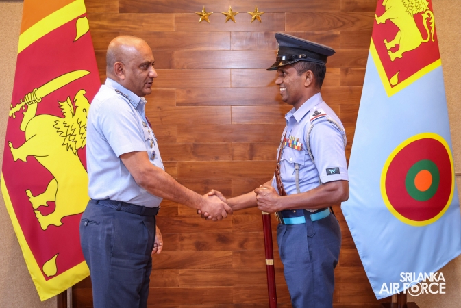 NEW COMMAND MASTER WARRANT OFFICER TAKES OVER DUTIES