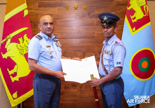 NEW COMMAND MASTER WARRANT OFFICER TAKES OVER DUTIES