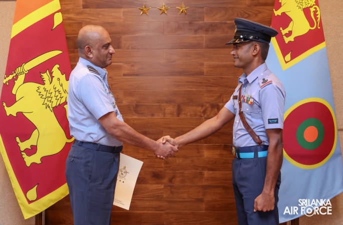 NEW COMMAND MASTER WARRANT OFFICER TAKES OVER DUTIES