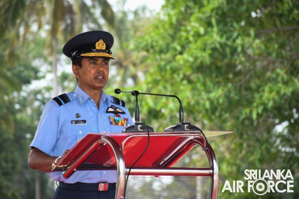 CHANGE OF COMMAND AT SLAF BASE KATUNAYAKE