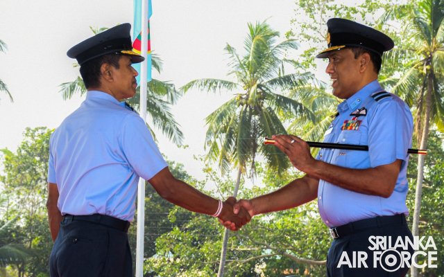 CHANGE OF COMMAND AT SLAF BASE KATUNAYAKE
