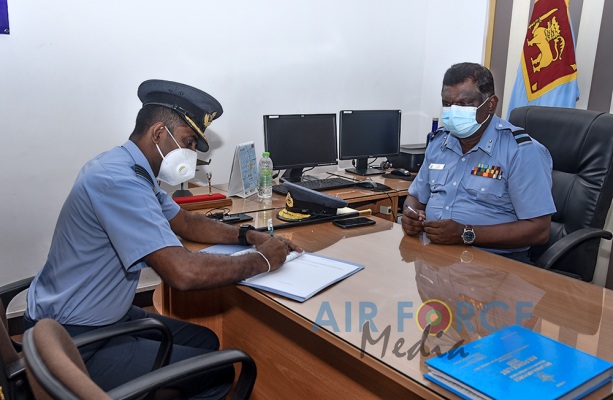 CHANGE
OF COMMAND AT THE ELECTRONIC & TELECOMMUNICATION ENGINEERING
WING, RATMALANA