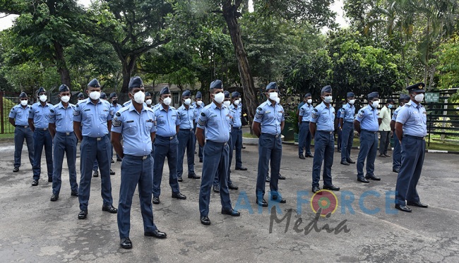 CHANGE
OF COMMAND AT THE ELECTRONIC & TELECOMMUNICATION ENGINEERING
WING, RATMALANA