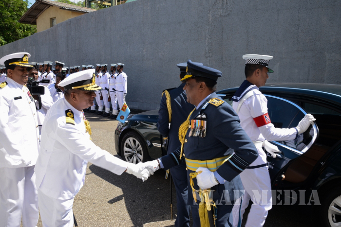 SLAF Commander Calls on the Commander of the Navy