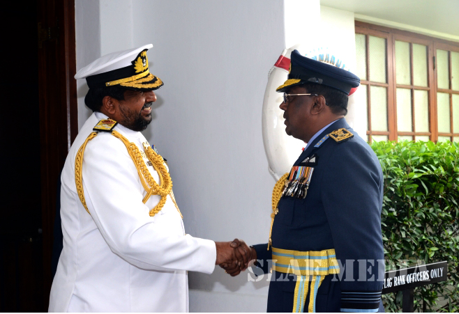 SLAF Commander Calls on the Commander of the Navy