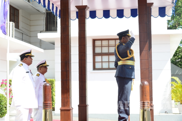 SLAF Commander Calls on the Commander of the Navy