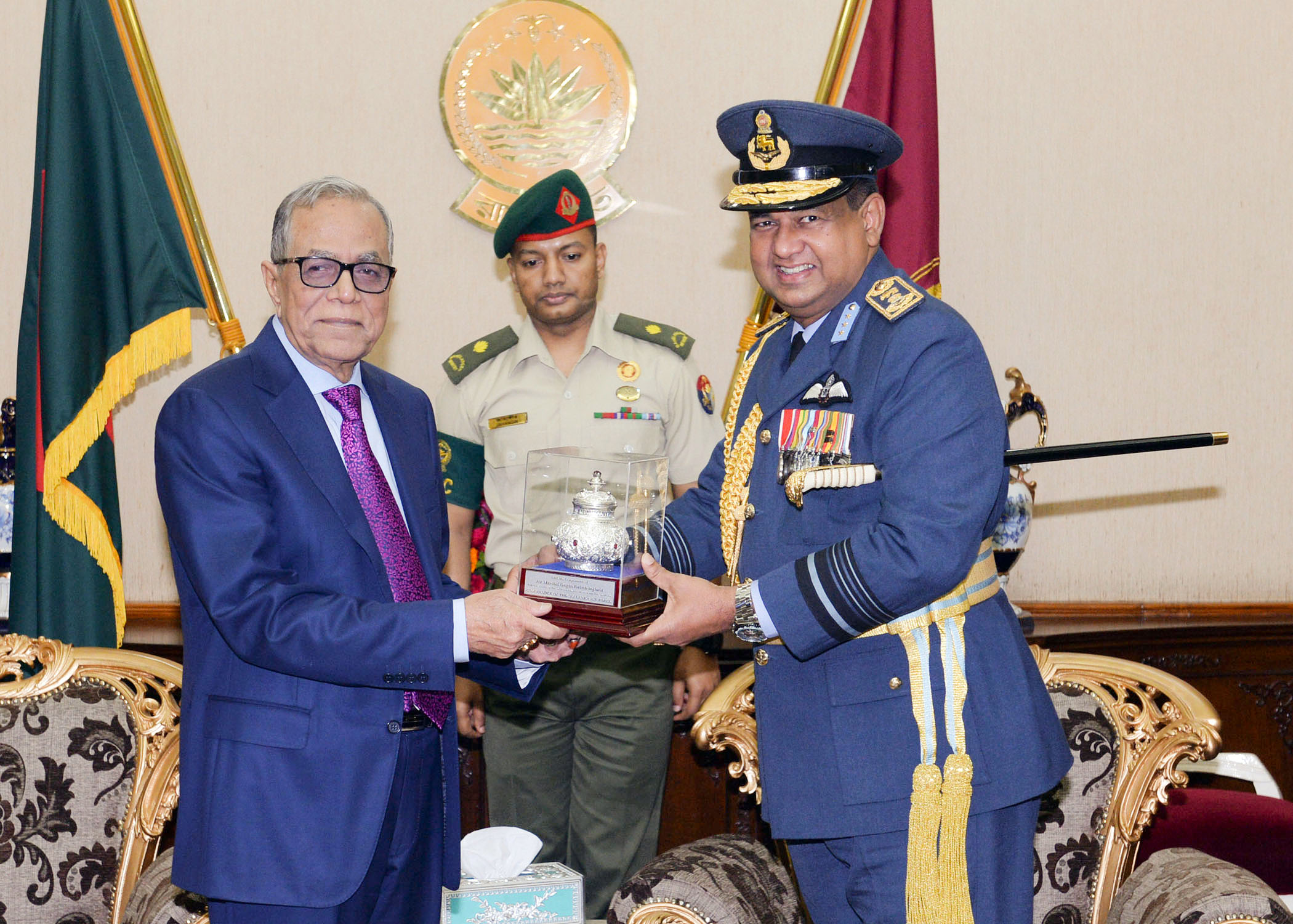 Commander of the Air Force Calls on the President of Bangladesh