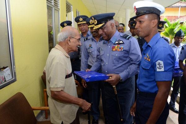Commander Visits Slesa Elders Home Katana