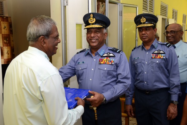 Commander Visits Slesa Elders Home Katana