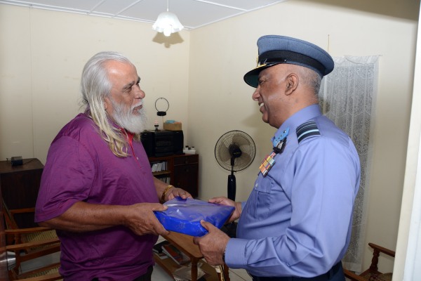 Commander Visits Slesa Elders Home Katana