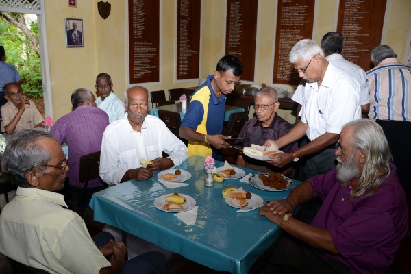Commander Visits Slesa Elders Home Katana