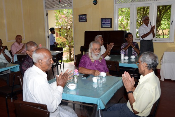 Commander Visits Slesa Elders Home Katana