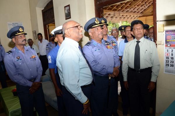 Commander Visits Slesa Elders Home Katana