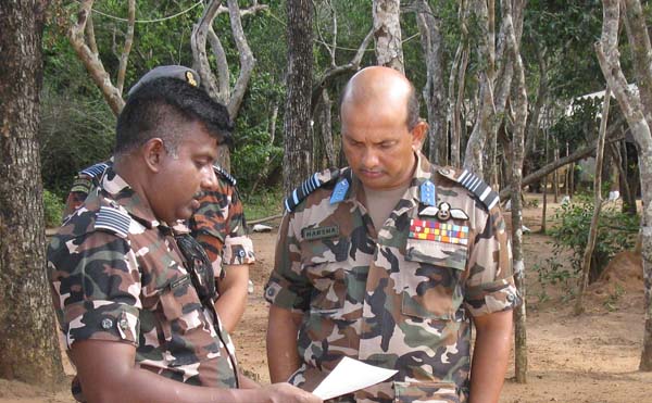 ගුවන්
හමුදාපති උතුරේ සංවර්ධන කටයුතු නිරීක්ෂණය කරයි