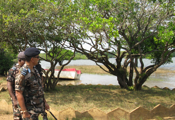 ගුවන්
හමුදාපති උතුරේ සංවර්ධන කටයුතු නිරීක්ෂණය කරයි