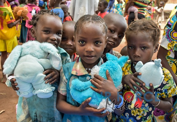 Aviation Contingent in the Central African Republic Conducts Civil-Military Co-operation Programmes