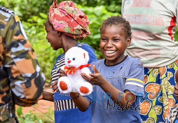 Aviation Contingent in the Central African Republic Conducts Civil-Military Co-operation Programmes