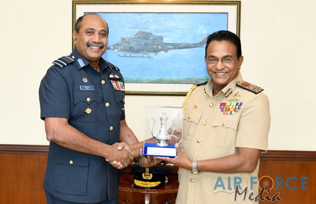 Director General of the Civil Security Department Calls on the Commander
