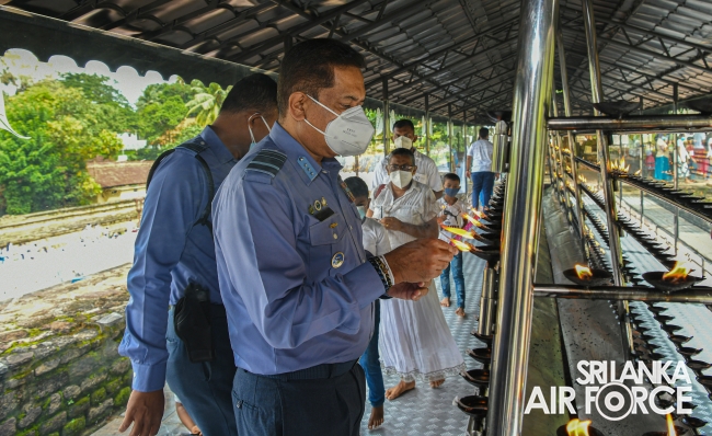 SLAF CONDUCTS ANNUAL RELIGIOUS CEREMONY AT THE TEMPLE OF THE
SACRED TOOTH IN KANDY