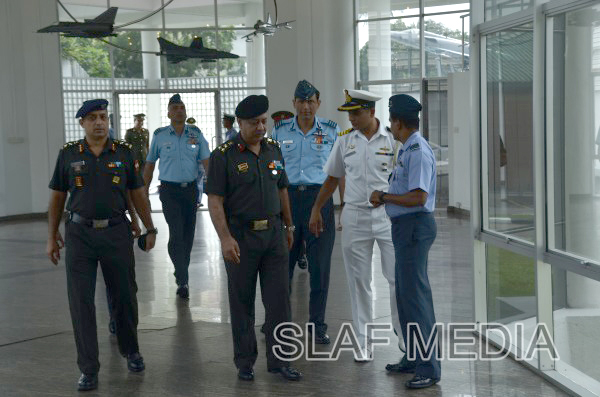 A Delegation from the Indian Army Higher Command Course Visits
Air Force Headquarters