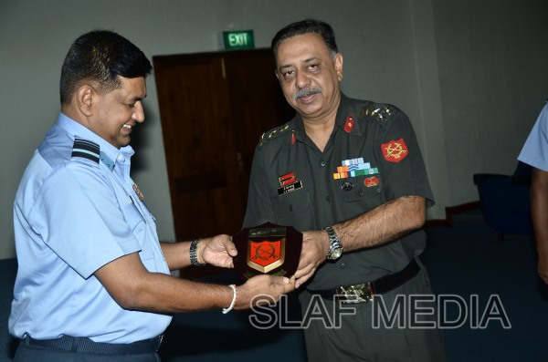 A Delegation from the Indian Army Higher Command Course Visits
Air Force Headquarters
