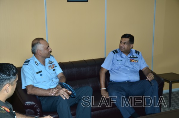 A Delegation from the Indian Army Higher Command Course Visits
Air Force Headquarters