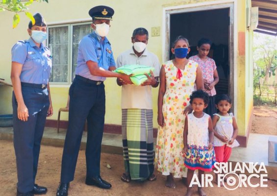 SLAF SEVA VANITHA UNIT DISTRIBUTES DRY RATION PACKS TO UNDERPRIVILEGED FAMILIES IN WEERAWILA