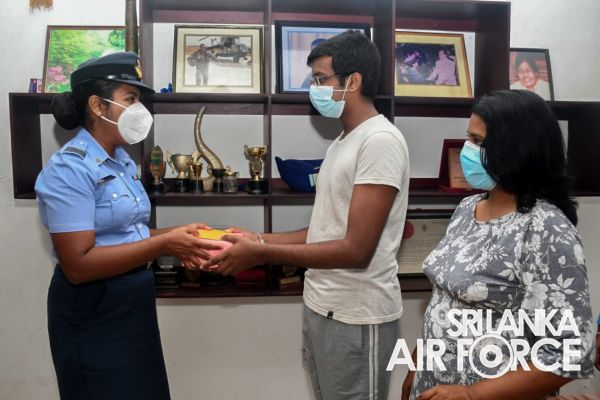 DONATION OF GIFT PACKS BY SLAF SEVA VANITHA UNIT