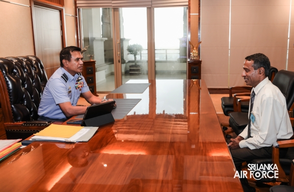 RETIRED SLAF WARRANT OFFICER HONOURED BY COMMANDER OF THE AIR FORCE FOR EXEMPLARY INTEGRITY