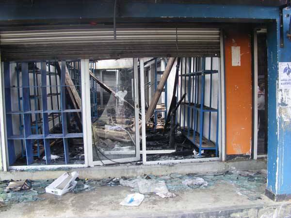 තිස්ස ගින්නෙන් බේරා ගැනේ