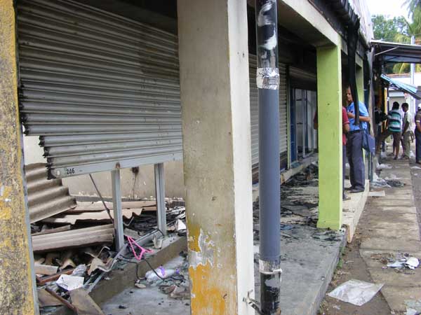 තිස්ස ගින්නෙන් බේරා ගැනේ