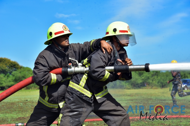 SLAF Conducts Combined Crash and Fire Drill at Trincomalee