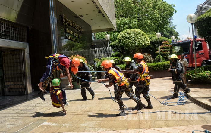 SLAF Assists to Conduct Fire Drill at Central Bank