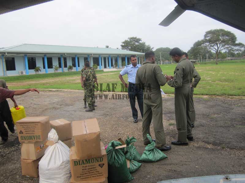 SLAF Keeps up the Flow of Relif Aid to Flood Affected Areas
