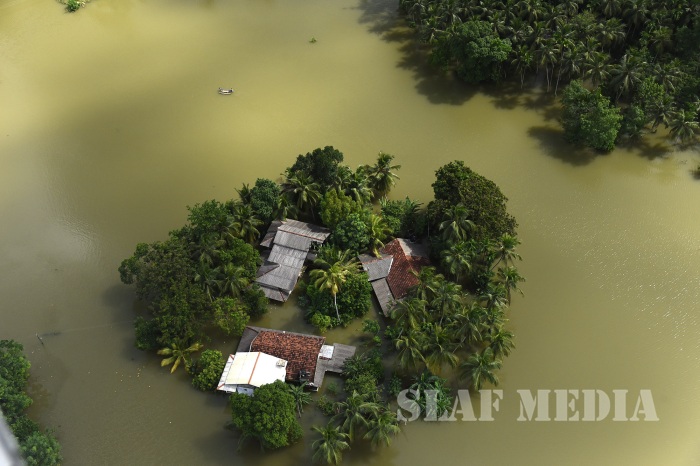 Sri Lanka Air Force Continues its Relief Operations on 29th May 2017