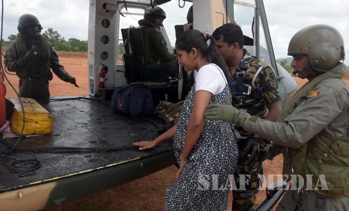Sri Lanka Air Force Continues its Relief Operations on 29th May 2017