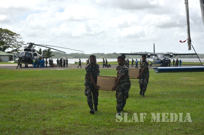 Sri Lanka Air Force Continues its Relief Operations on 29th May 2017