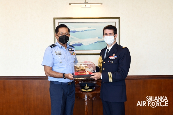 DEFENCE ATTACHÉS AT THE EMBASSY OF FRANCE TO SRI LANKA CALL ON THE COMMANDER OF THE AIR FORCE