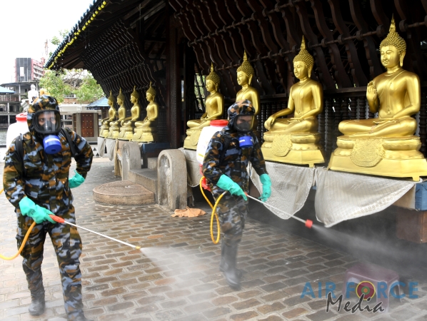 SLAF CBRNE Wing Disinfects Gangaramaya Temple in Colombo