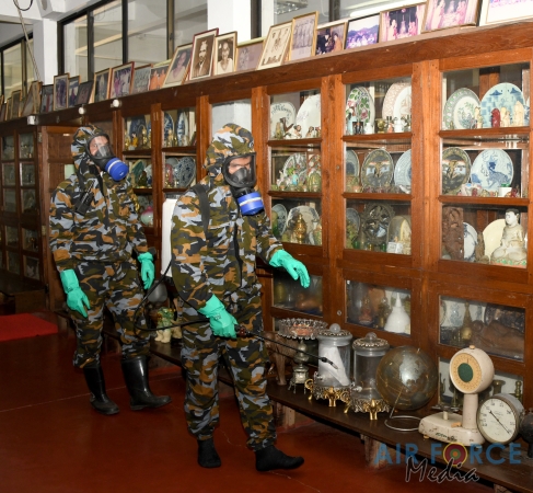 SLAF CBRNE Wing Disinfects Gangaramaya Temple in Colombo