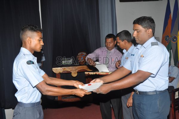 145 වෙනි සහ 147
වෙනි සාමාන්ය යාන්ත්රික ඉංජිනේරු ශිල්පී මූලික වෘත්තීය පුහුණු පාඨමාලාව
සාර්ථකව අවසන් වෙයි...