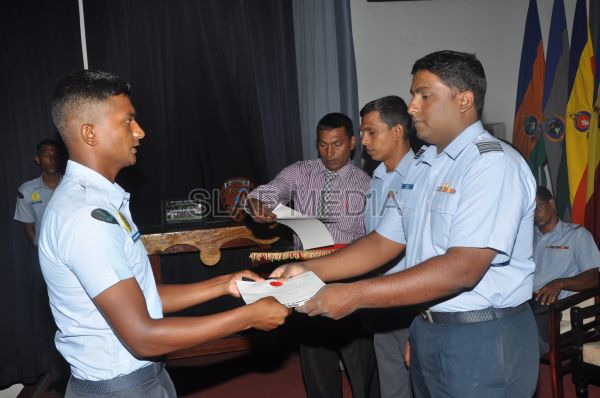 145 වෙනි සහ 147
වෙනි සාමාන්ය යාන්ත්රික ඉංජිනේරු ශිල්පී මූලික වෘත්තීය පුහුණු පාඨමාලාව
සාර්ථකව අවසන් වෙයි...