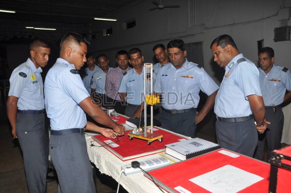 145 වෙනි සහ 147
වෙනි සාමාන්ය යාන්ත්රික ඉංජිනේරු ශිල්පී මූලික වෘත්තීය පුහුණු පාඨමාලාව
සාර්ථකව අවසන් වෙයි...